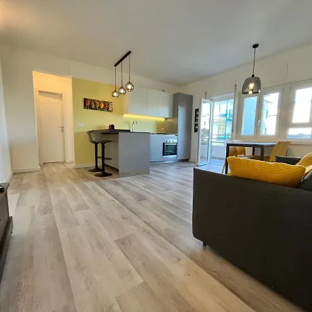 Διαμέρισμα Martini *