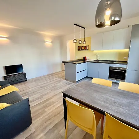 Martini Apartment *