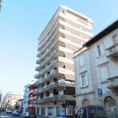 Martini Apartment